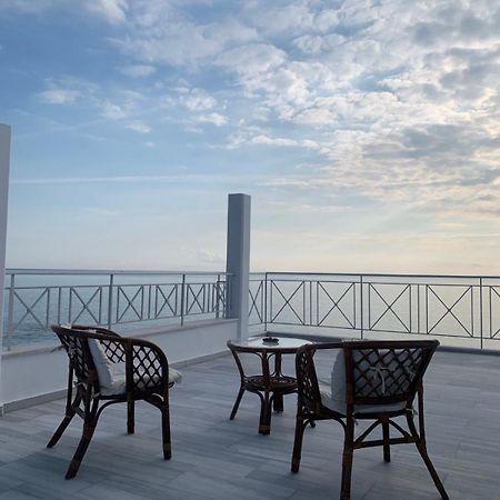 Kasa Villa Каристос Екстериор снимка